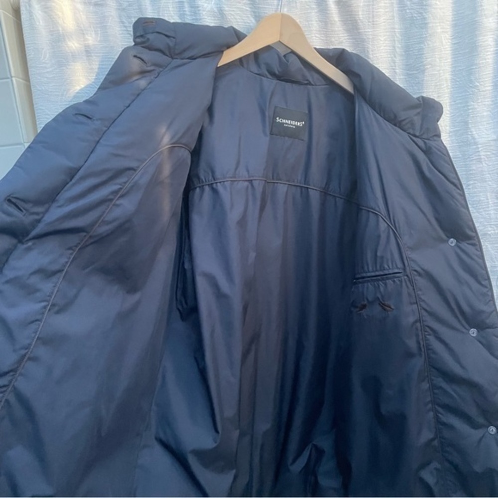 Schneiders of Salzburg SAMIRA Luxury Down Puffer Jacket in Navy - Picture 7 of 11